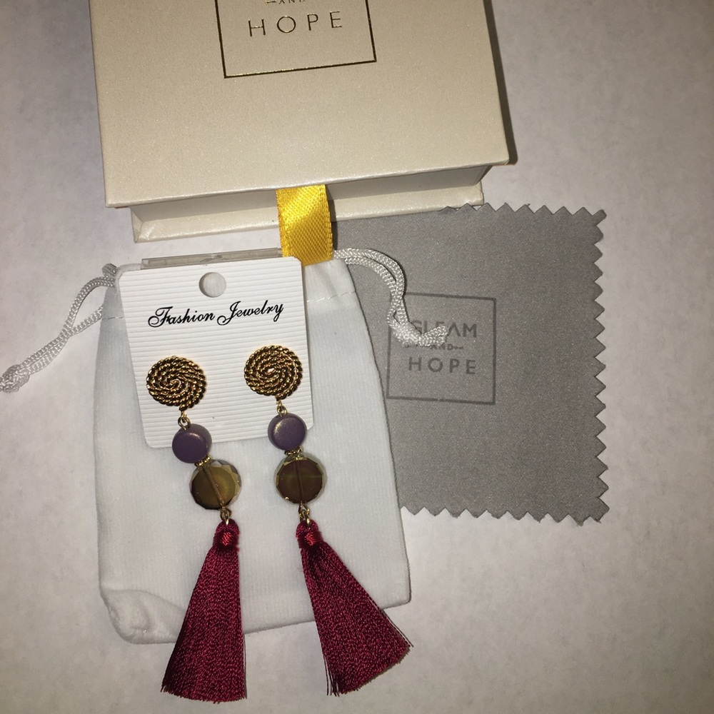 NWT!!! Gleam & Hope 92 Red Tassel Dangle Earrings